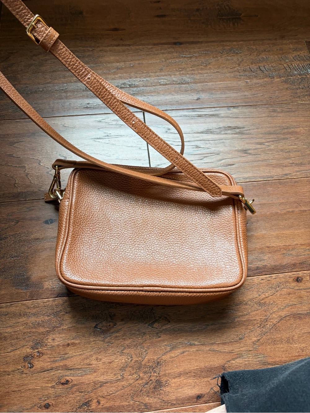 Quince Tan Leather Crossbody Bag - Picture 8 of 9